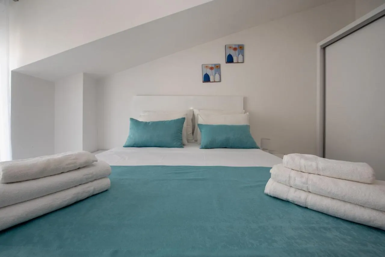 Tomi Apartmani Trogir