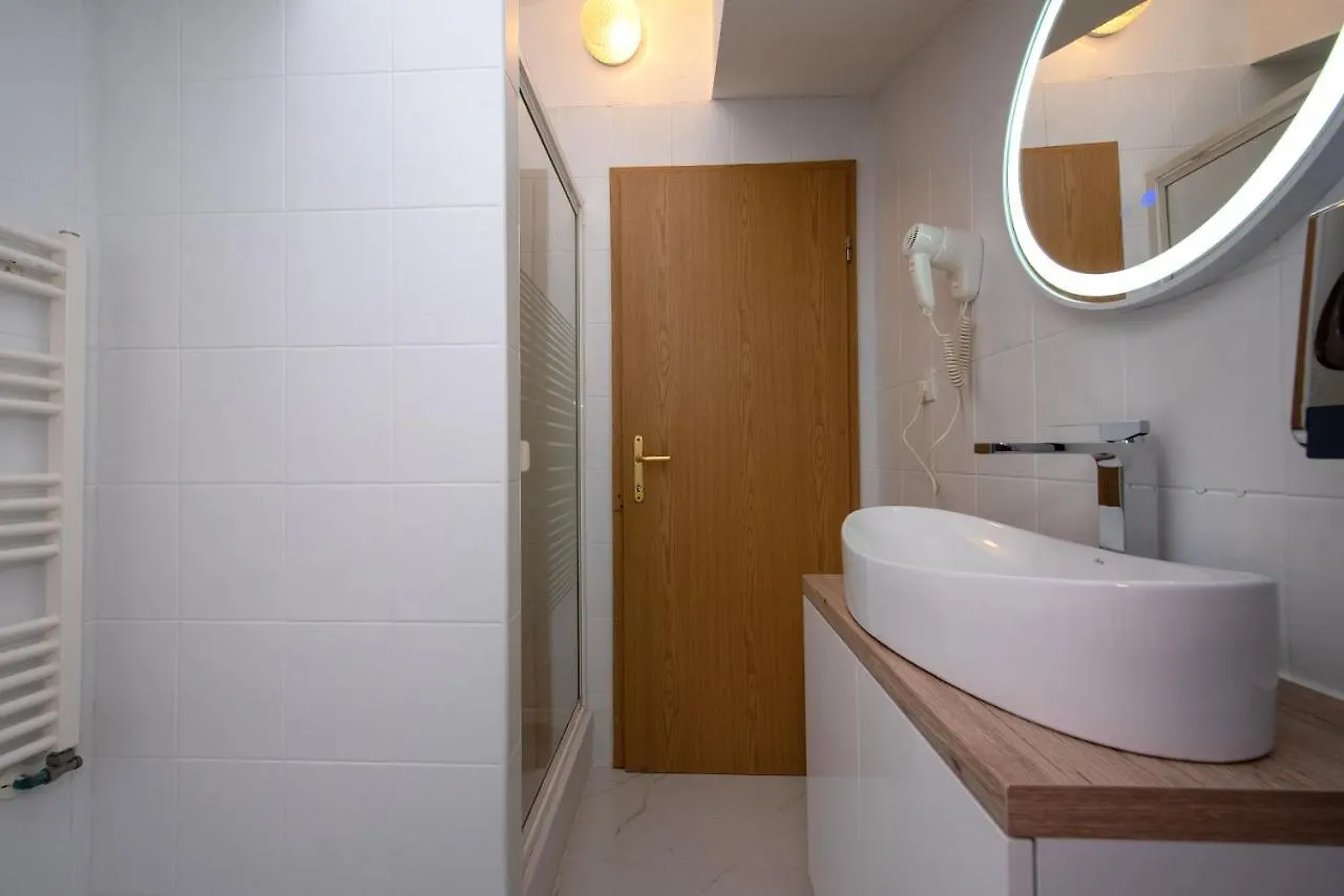 Tomi Apartmani Trogir 0*,  Croatie