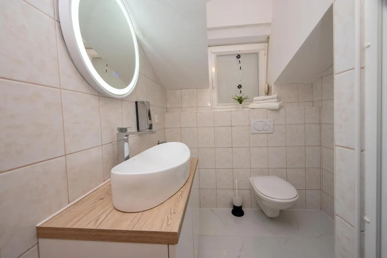 Tomi Apartmani Trogir