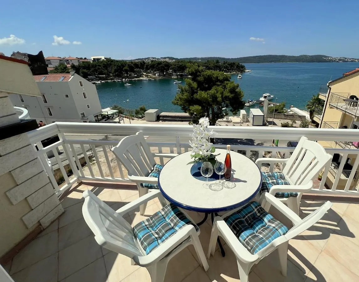 Tomi Apartmani Trogir Appartement