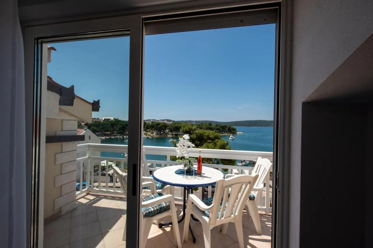 Tomi Apartmani Trogir Appartement