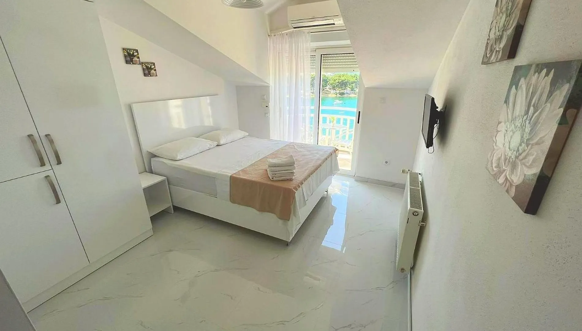 Tomi Apartmani Trogir